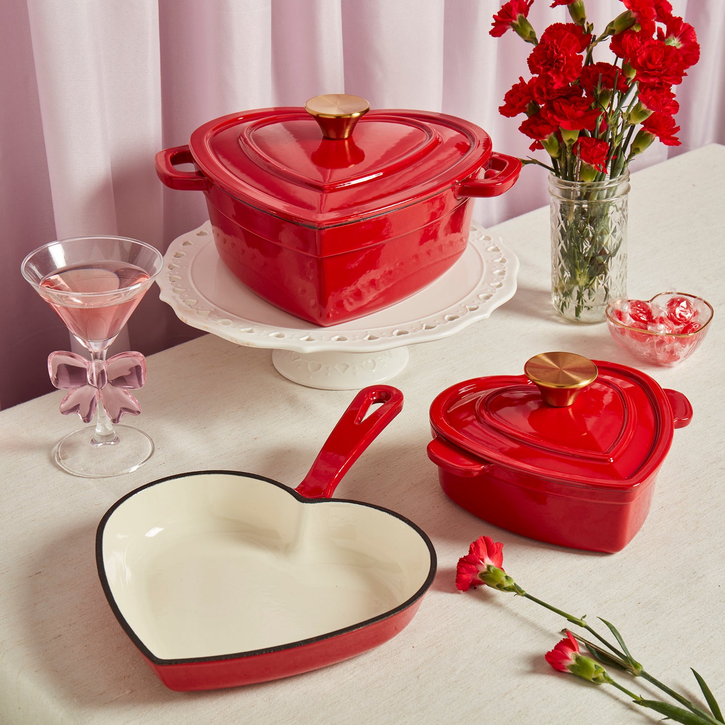 Enameled Cast Iron Heart-Shaped Dutch Oven, Red