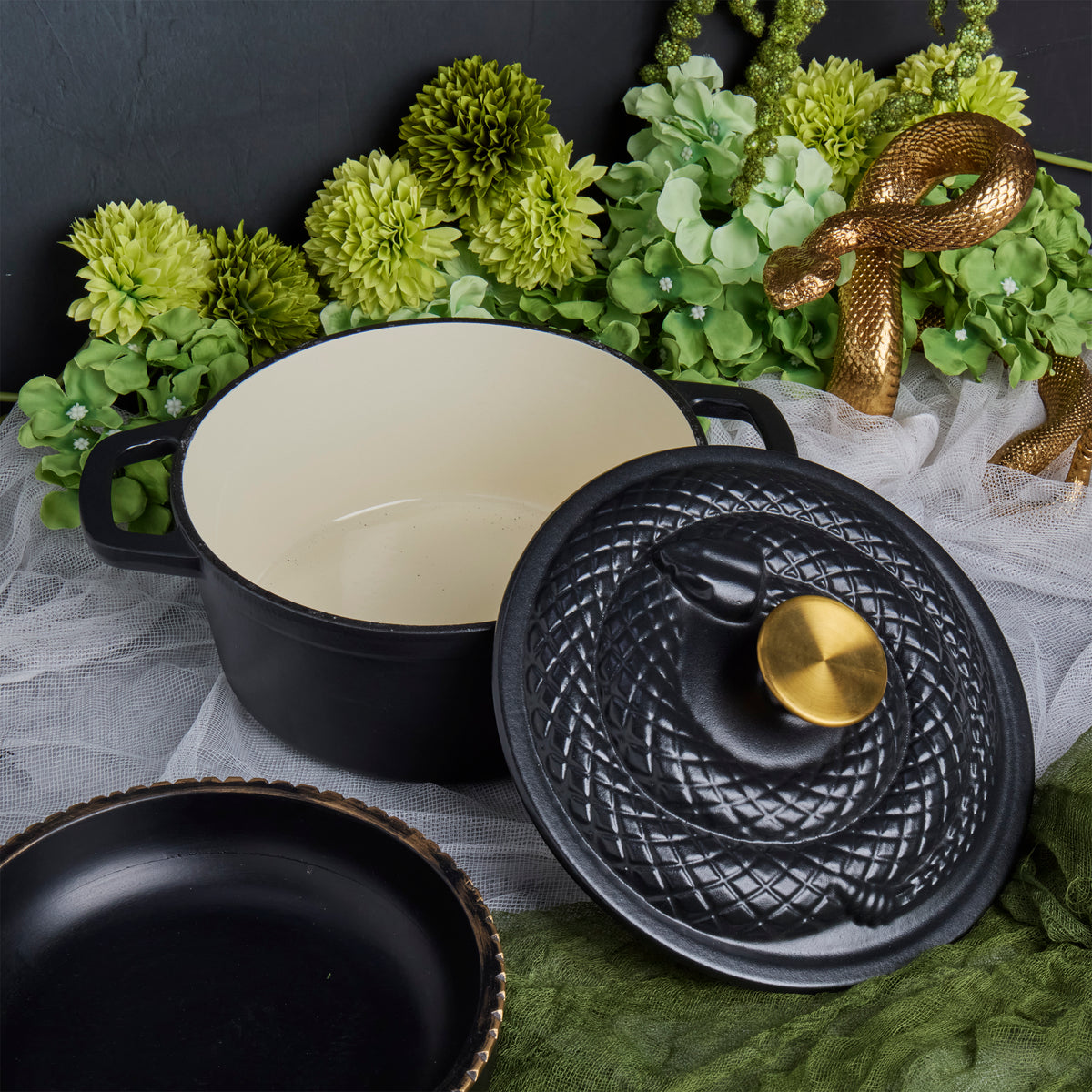 Enameled Cast Iron Snake Dutch Oven, Matte Black