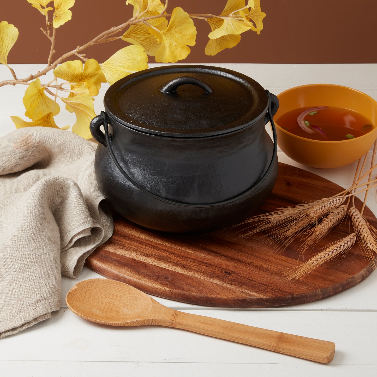 4-Quart / 6-Quart Cast Iron Cauldron Pot with Handle
