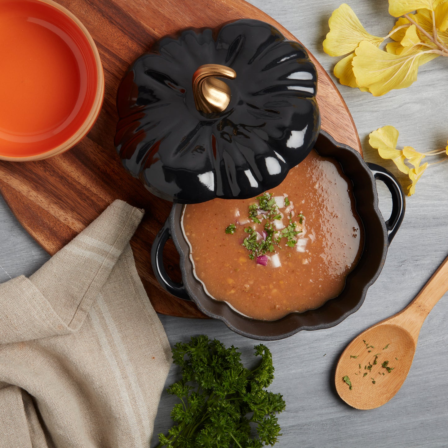 2-Quart / 4-Quart Enameled Cast Iron Pumpkin Dutch Ovens, Black
