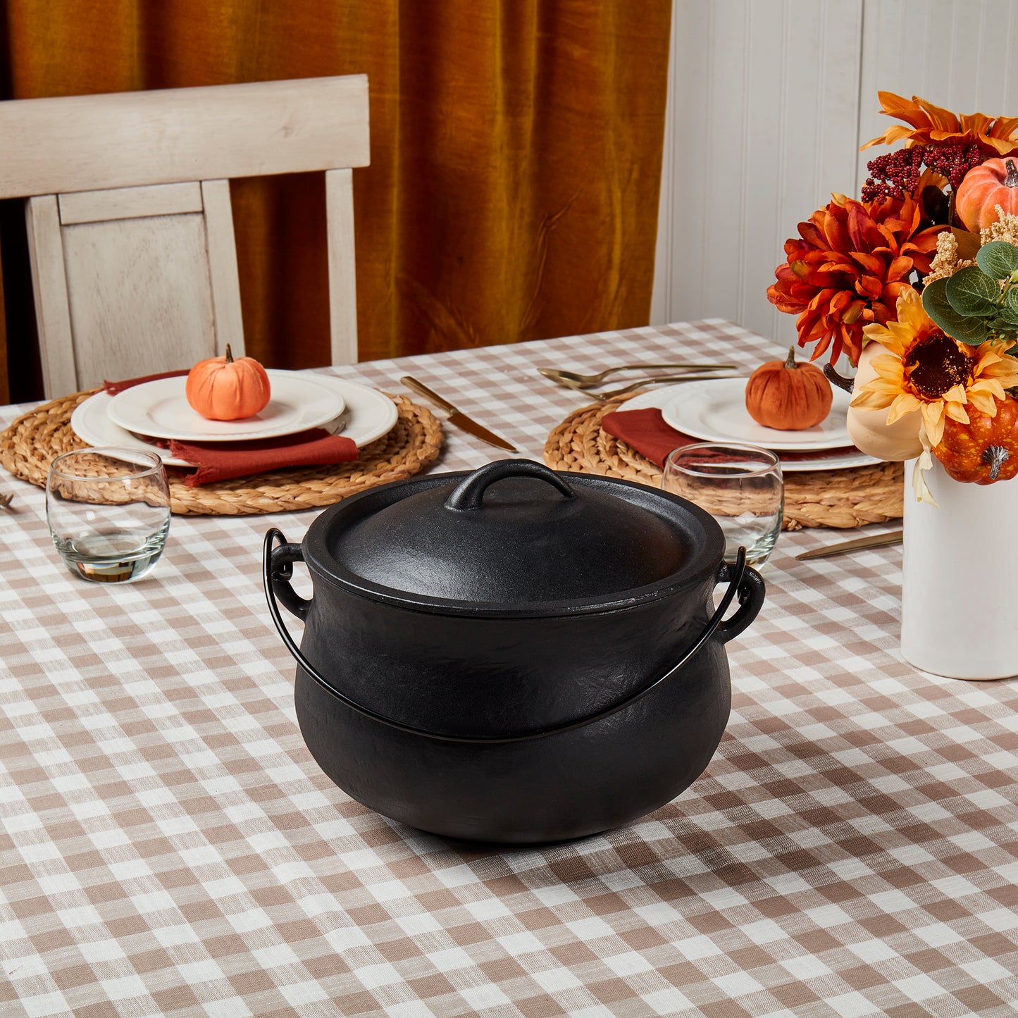 6-Quart Cast Iron Cauldron Pot with Handle