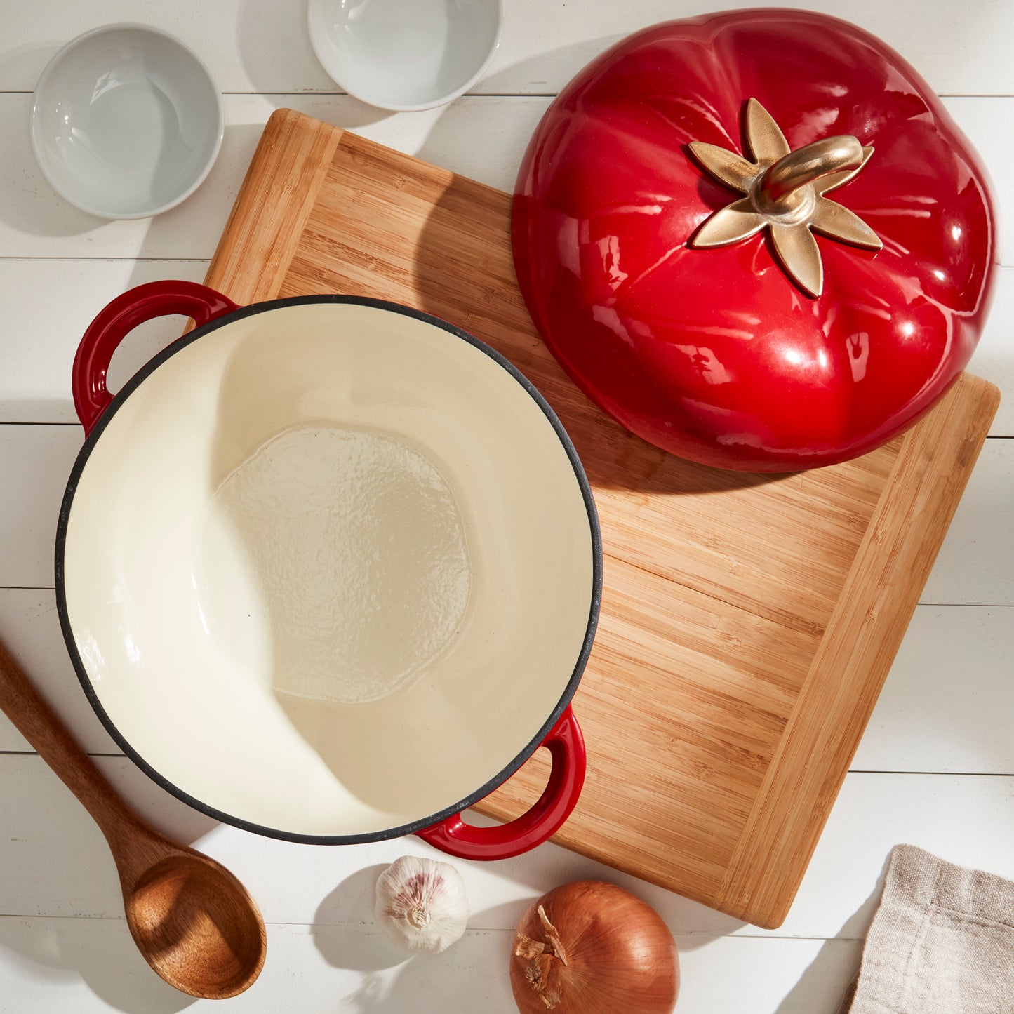 *NEW* 4-Quart Enameled Cast Iron Tomato Dutch Oven