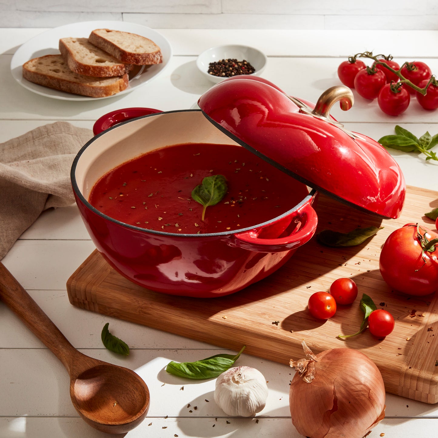 *NEW* 4-Quart Enameled Cast Iron Tomato Dutch Oven