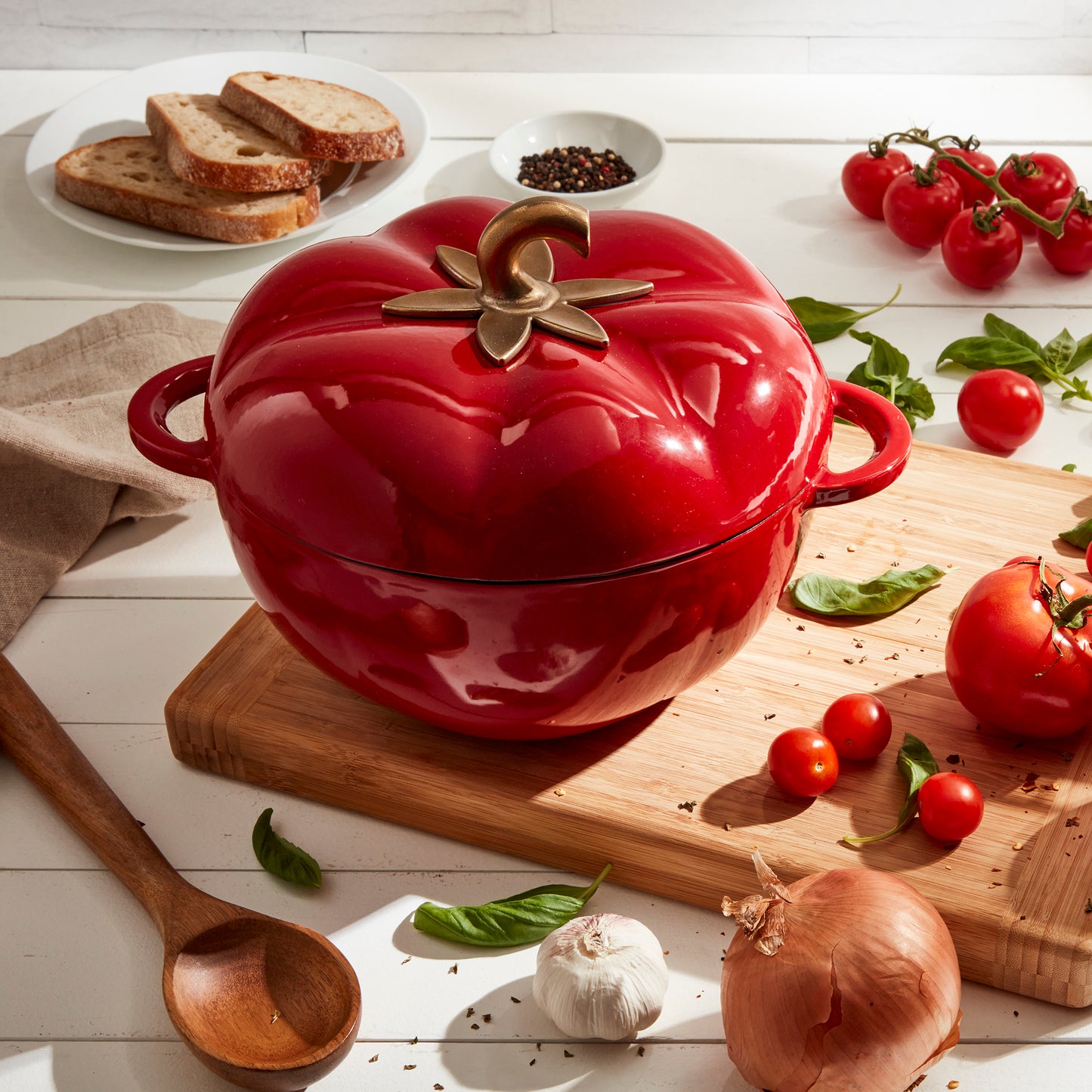*NEW* 4-Quart Enameled Cast Iron Tomato Dutch Oven