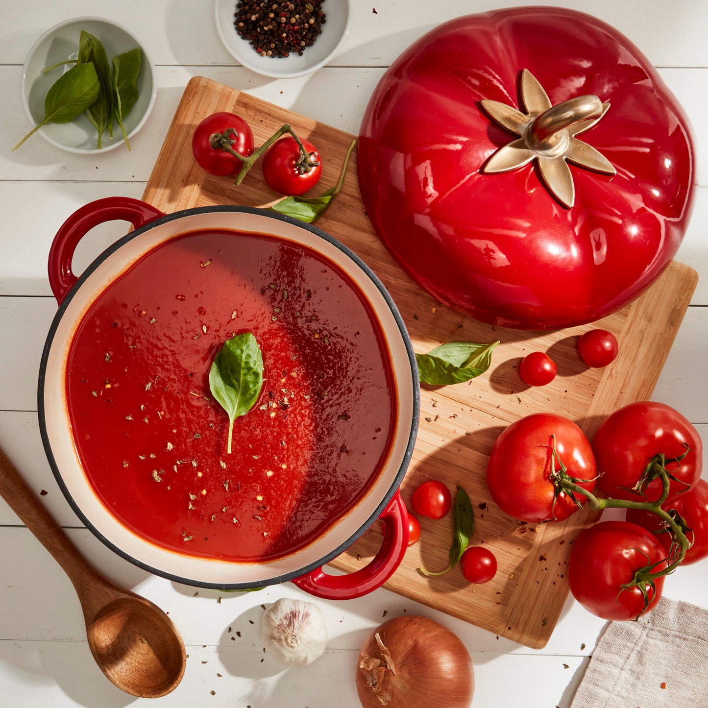 *NEW* 4-Quart Enameled Cast Iron Tomato Dutch Oven