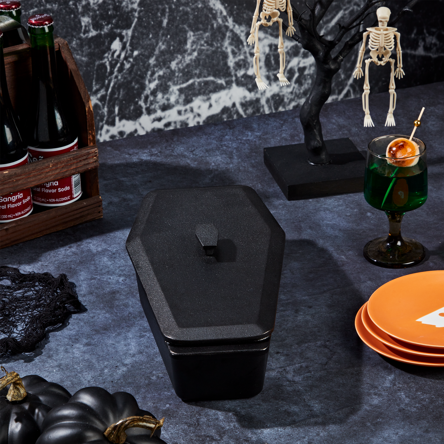 1.5-Quart / 2.5-Quart Cast Iron Skeleton Coffin Casket Loaf Pan, Black