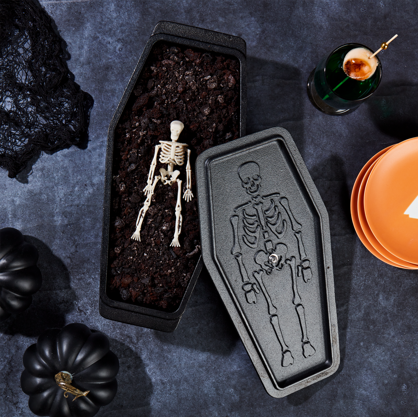 1.5-Quart / 2.5-Quart Cast Iron Skeleton Coffin Casket Loaf Pan, Black