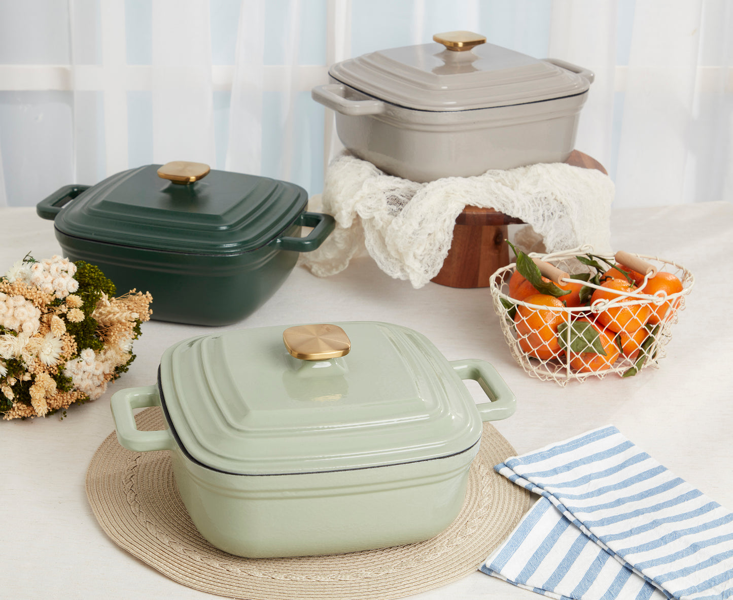 4-Quart Enameled Cast Iron Square Dutch Ovens, Gray