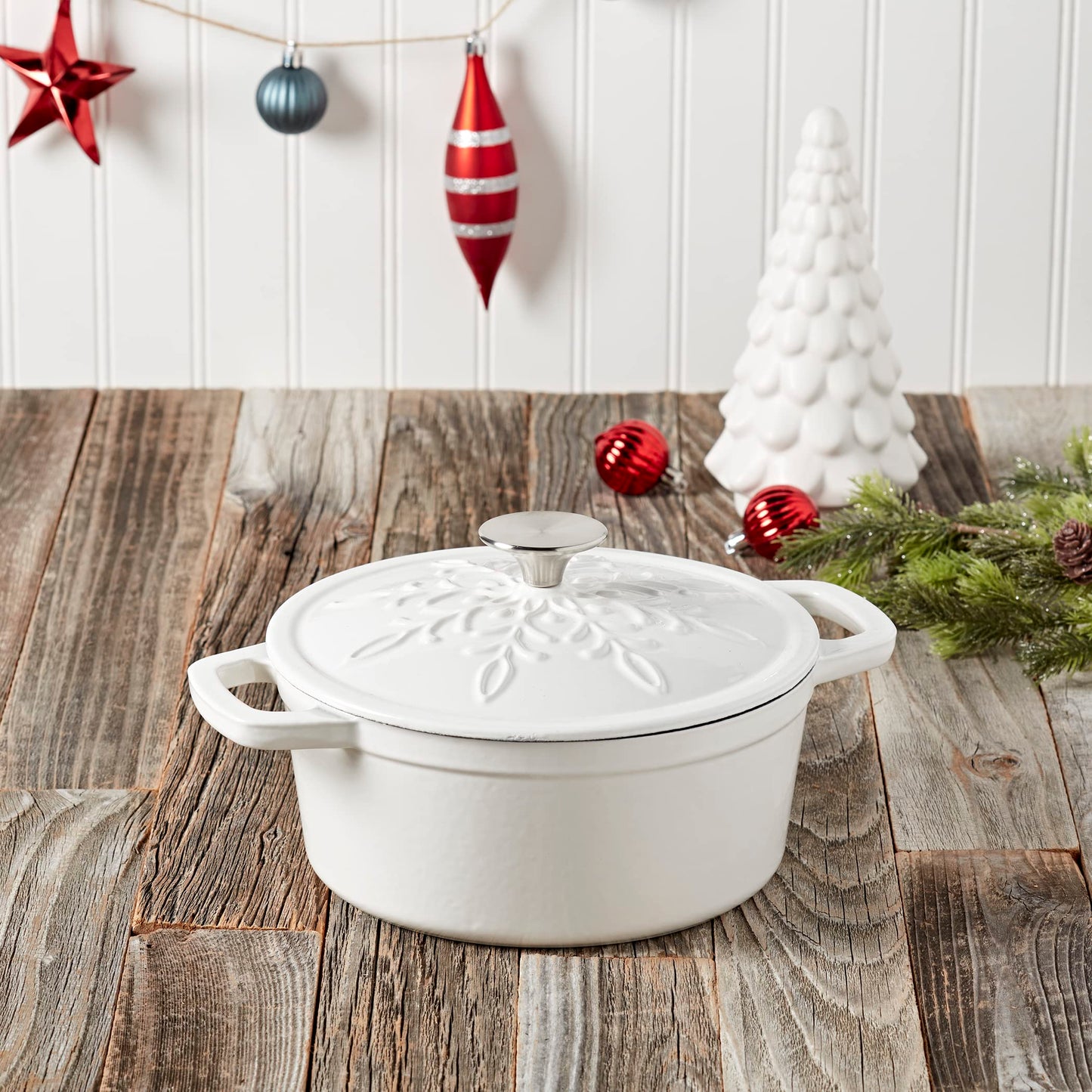 3-Quart Cast Iron Snowflake Dutch Oven, White