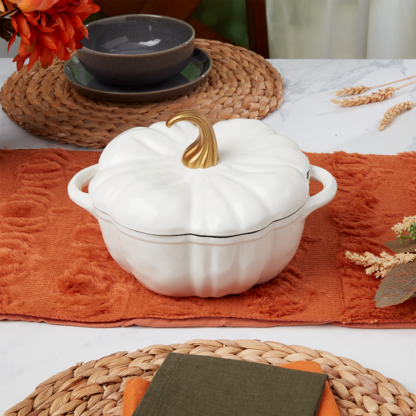 2-Quart / 4-Quart Enameled Cast Iron Pumpkin Dutch Ovens, White