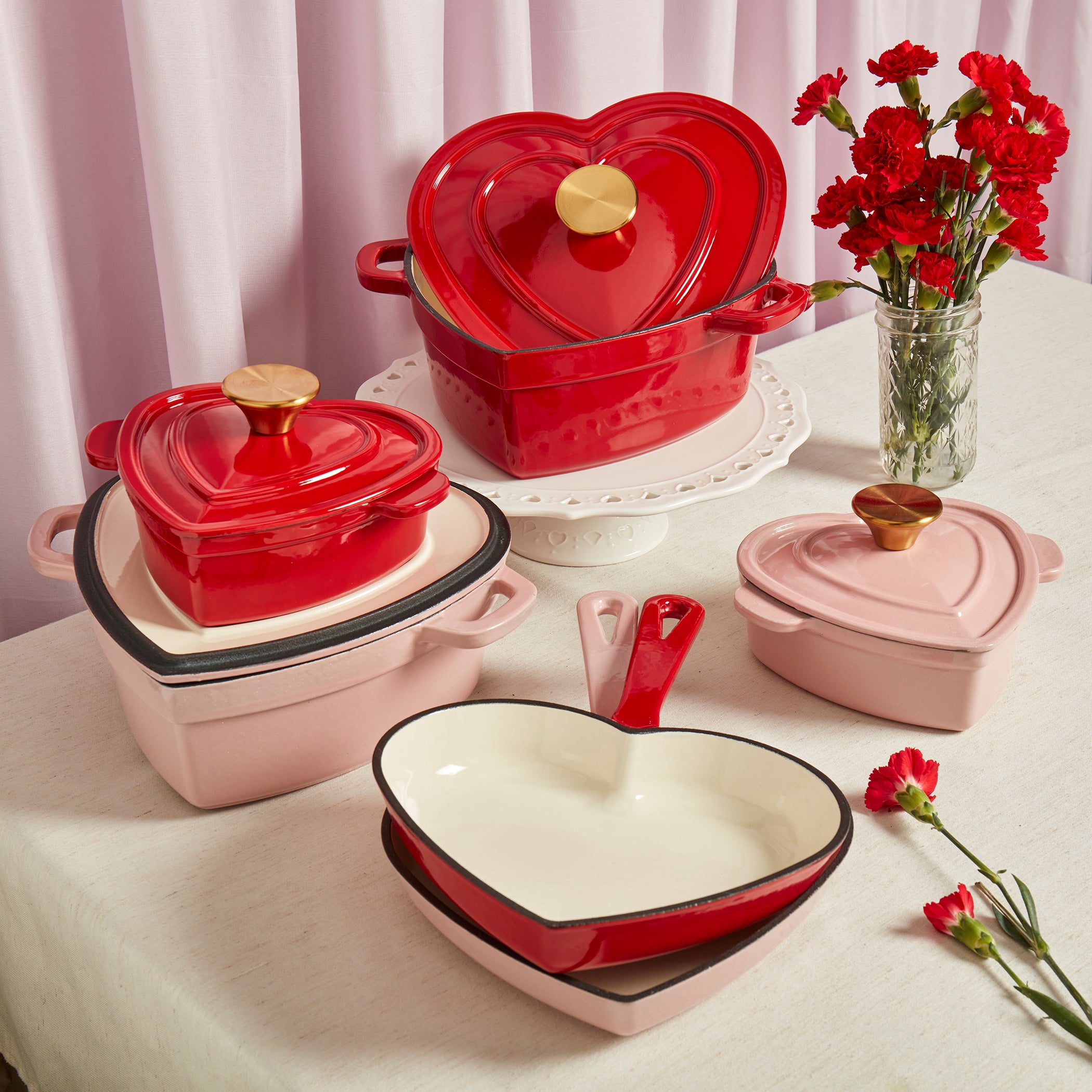 【Harts the Silversmiths】 エドワーディアン ティーセット 3-Quart Heart-Shaped Enameled Cast Iron Dutch Oven, Pink – Smith