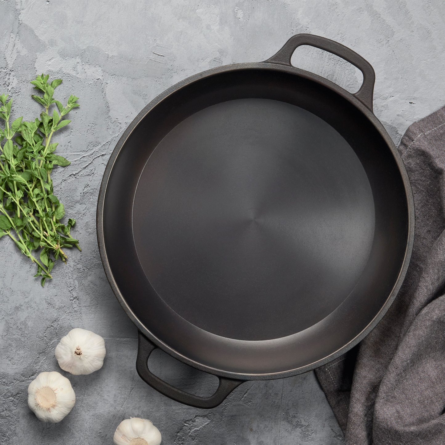 13" Smooth Cast Round Pre-Seasoned Cast Iron Sauteuse Fry Pan with Side Handles