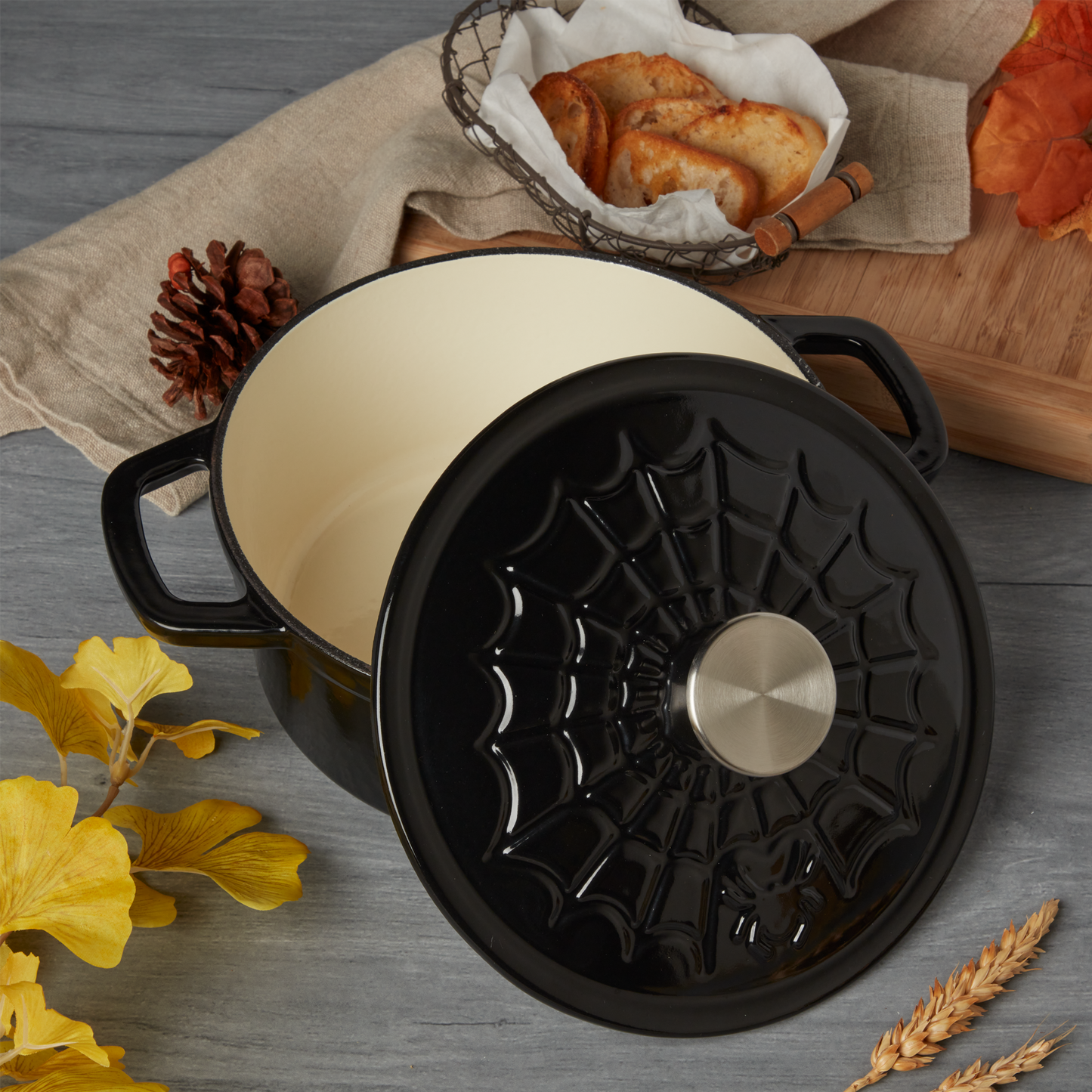 3-Quart Cast Iron Spiderweb Dutch Oven