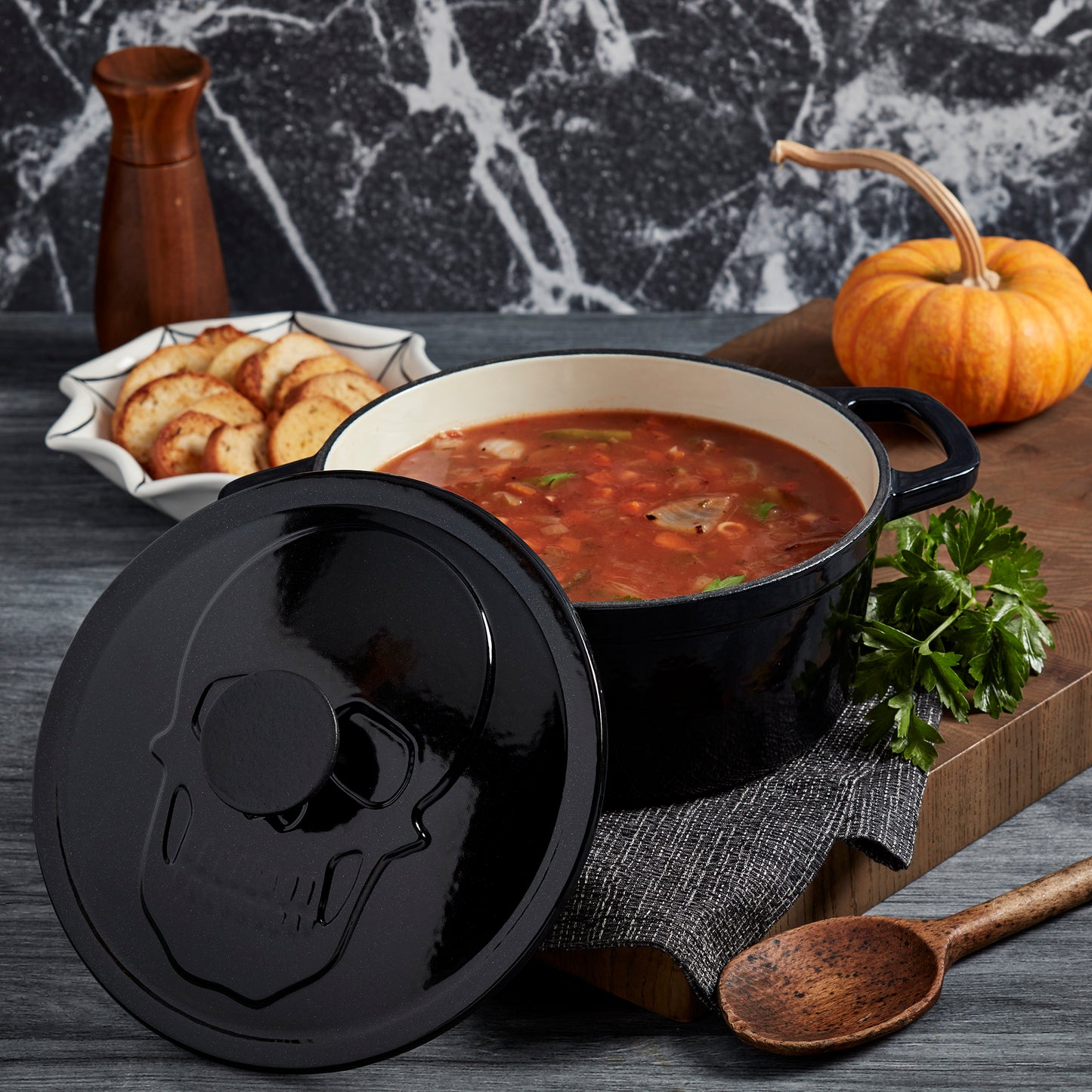 3-Quart Cast Iron Skull Dutch Oven, Black