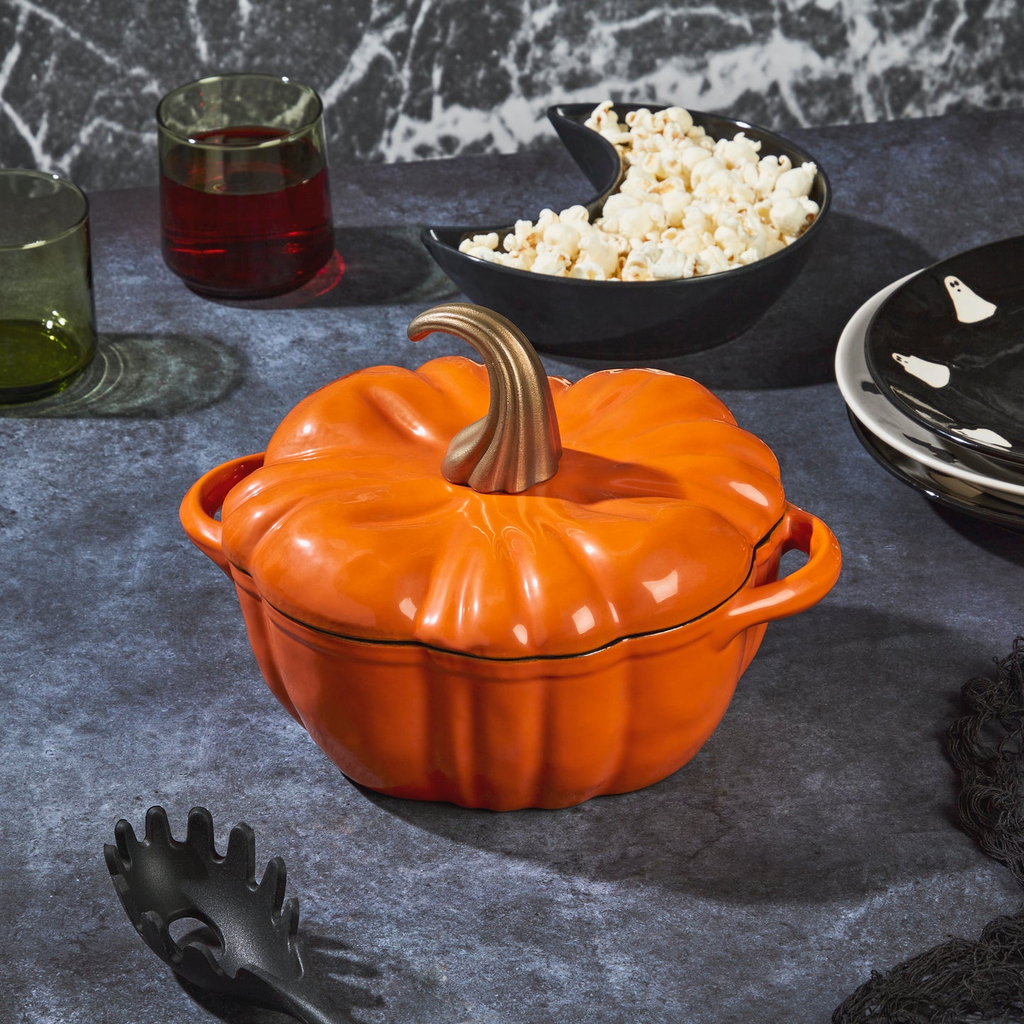 2-Quart / 4-Quart Enameled Cast Iron Pumpkin Dutch Ovens, Orange