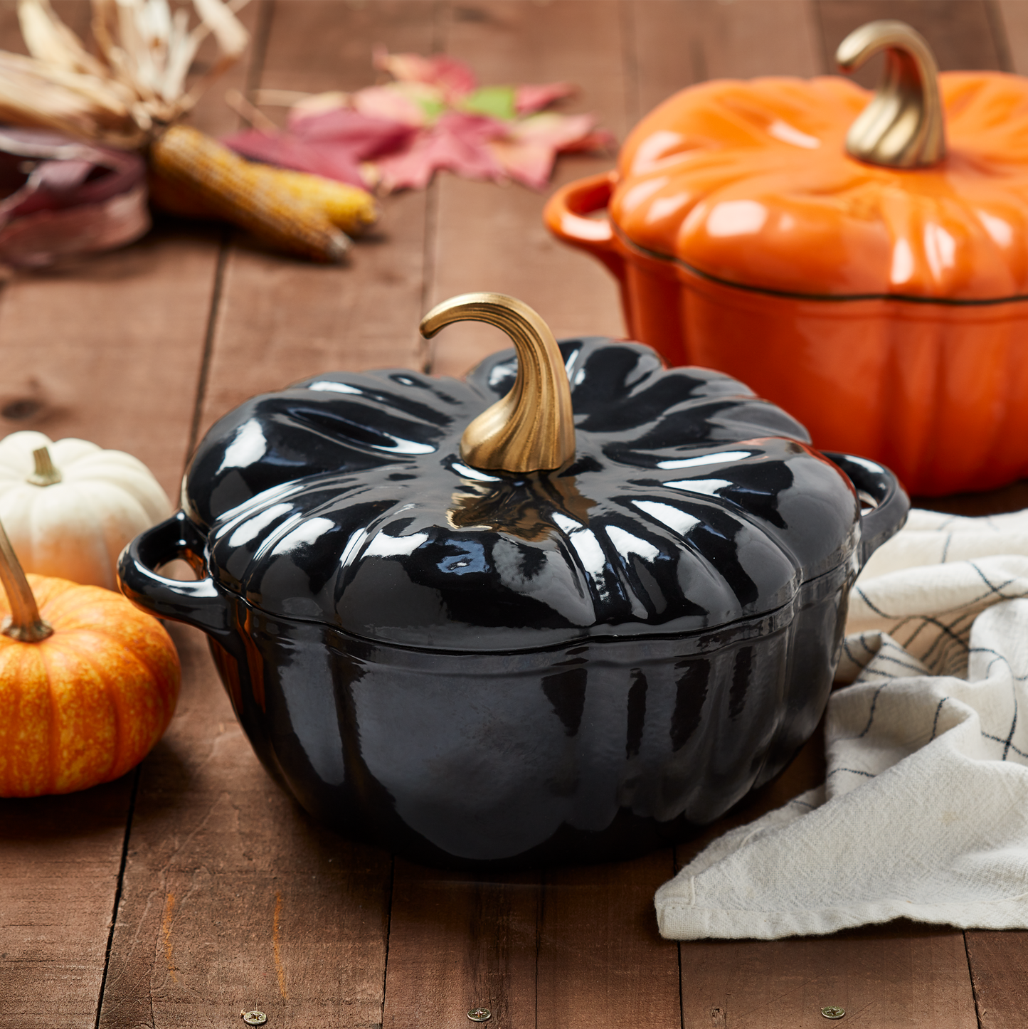 2-Quart / 4-Quart Enameled Cast Iron Pumpkin Dutch Ovens, Black