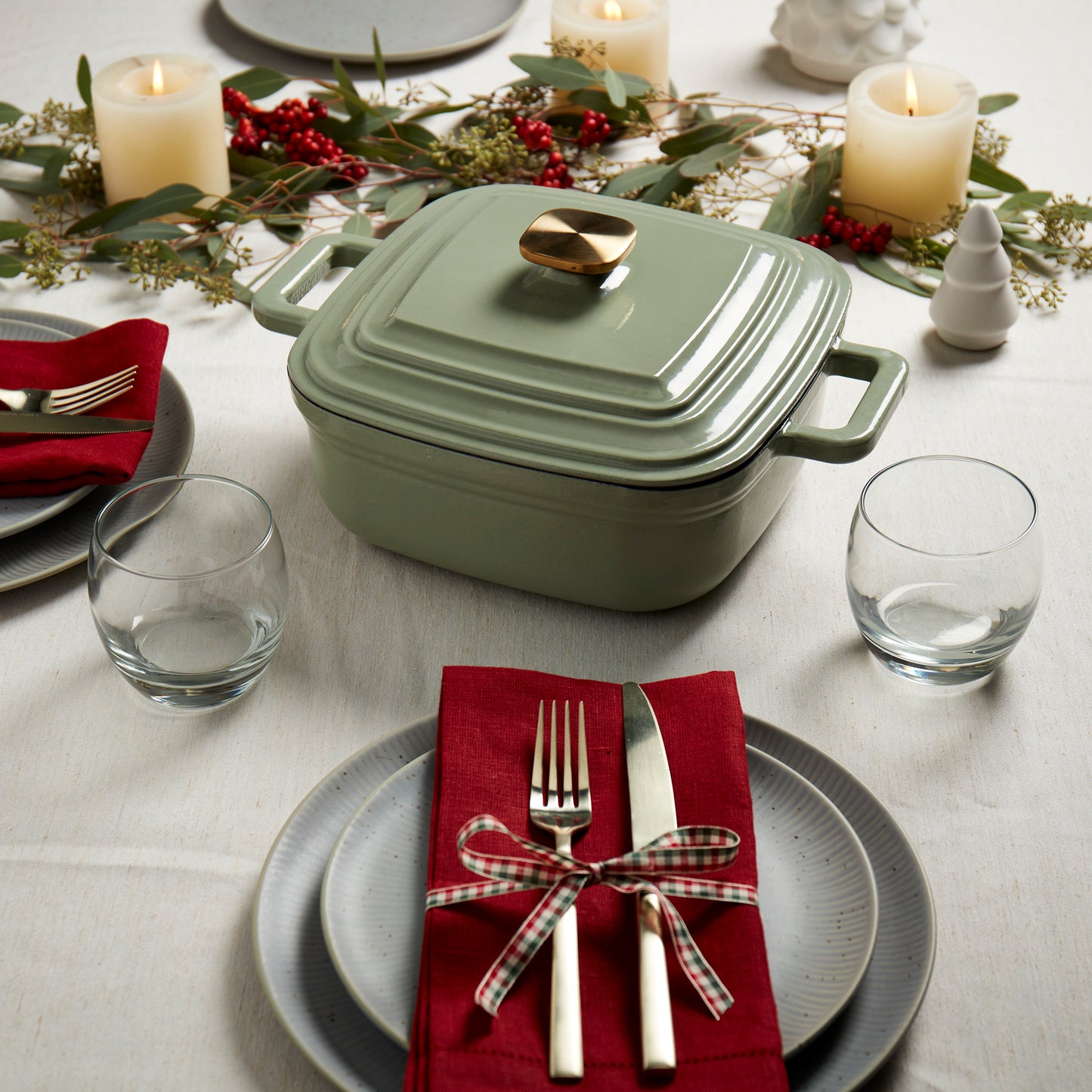 4-Quart Enameled Cast Iron Square Dutch Ovens, Matcha Green