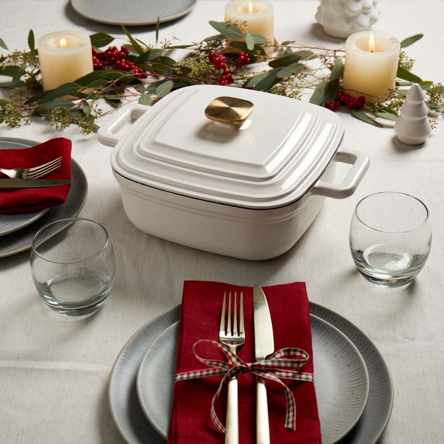 4-Quart Enameled Cast Iron Square Dutch Ovens, White